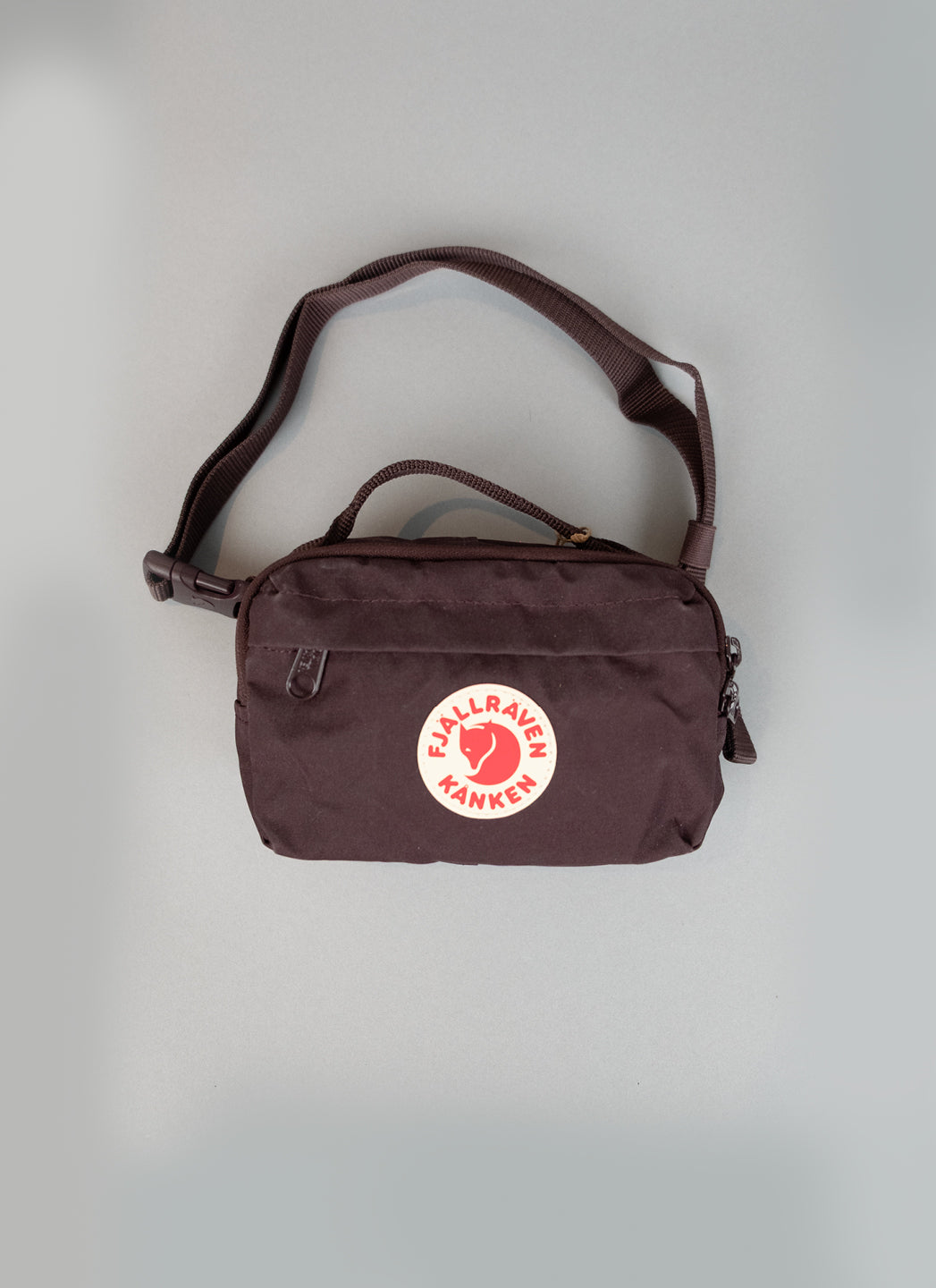 Kånken hip pack blackberry